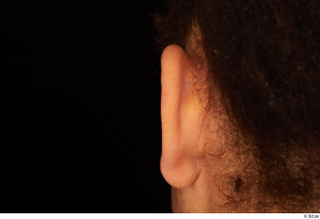 Zahara ear 0003.jpg